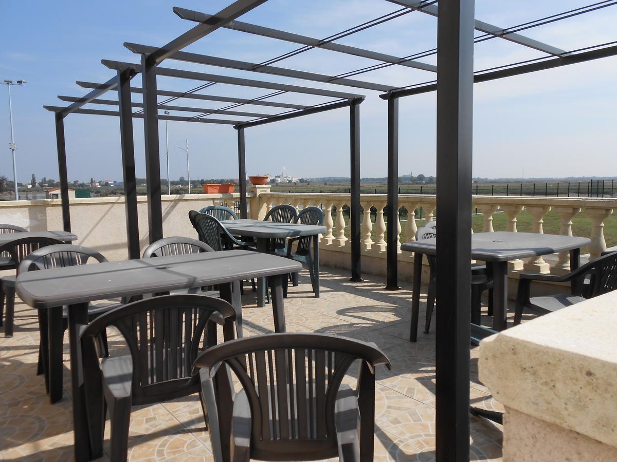 Hotel Le Cargo Rochefort  Exterior photo
